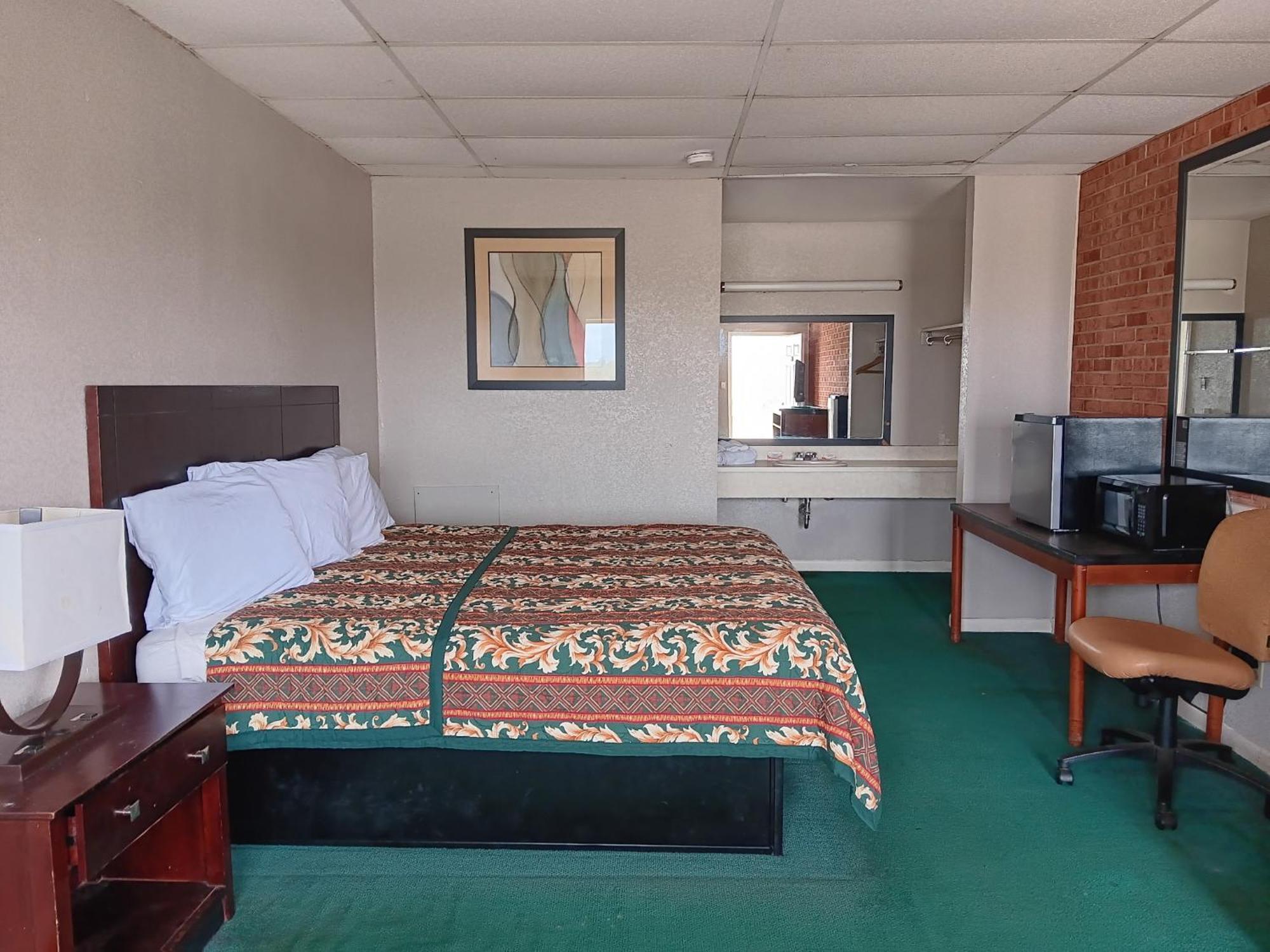 Oyo Sheldon'S Motel And Restaurant Keysville Exterior foto